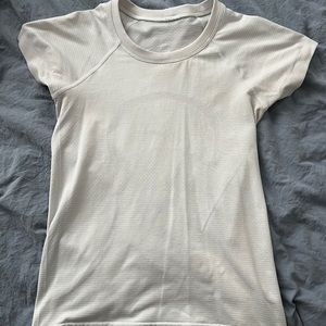 Lululemon swiftly tech